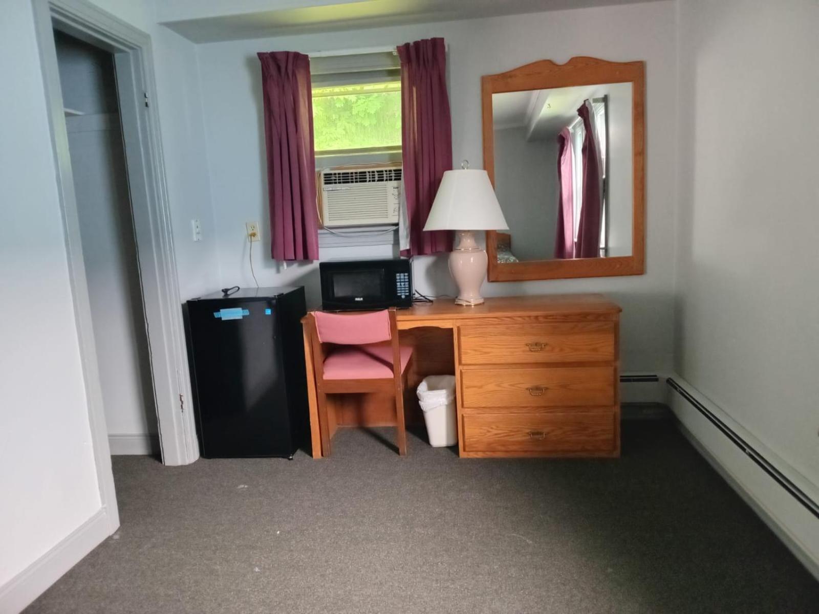 Stiles Motel Hill View Вудсток Экстерьер фото