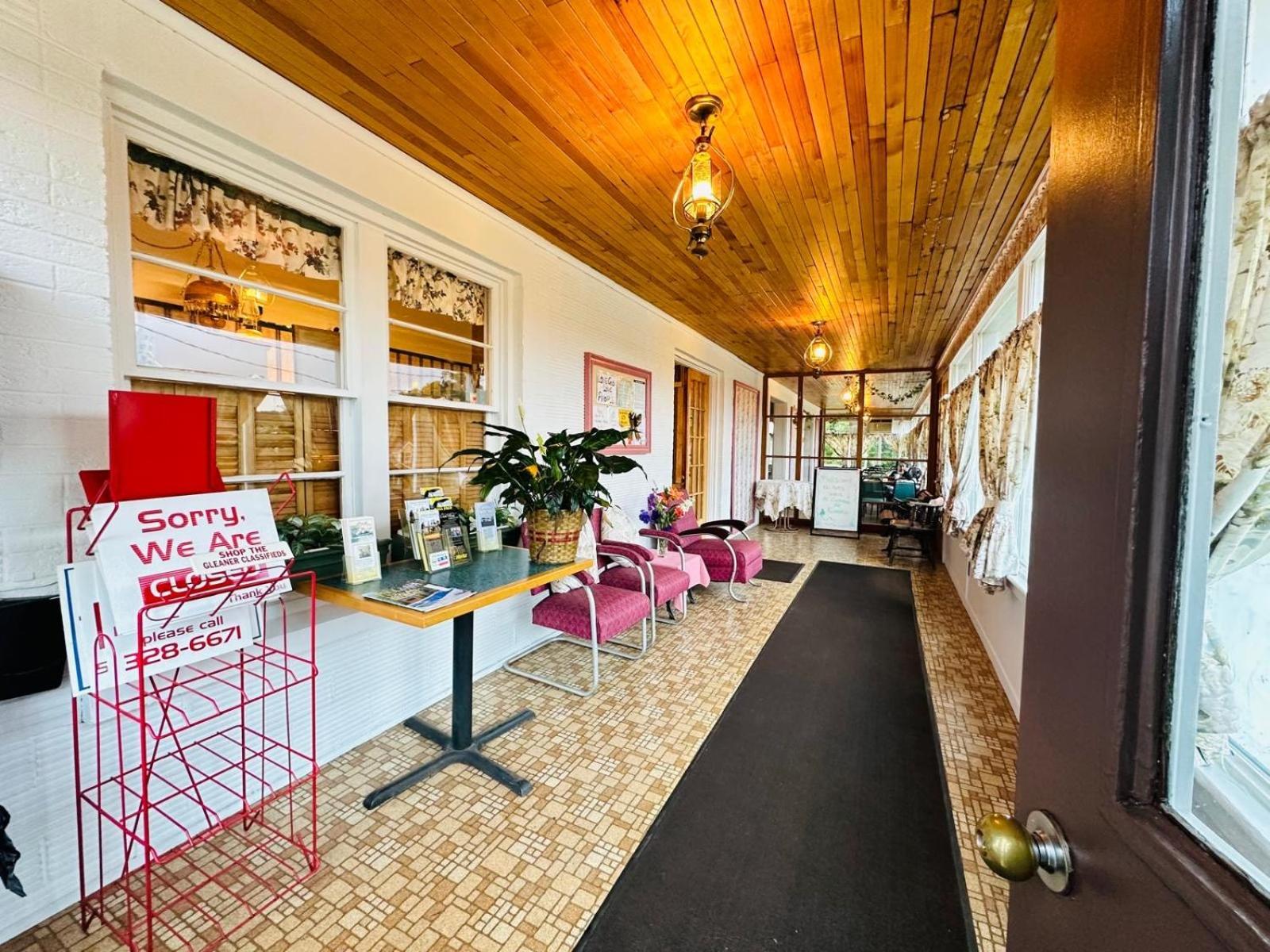 Stiles Motel Hill View Вудсток Экстерьер фото