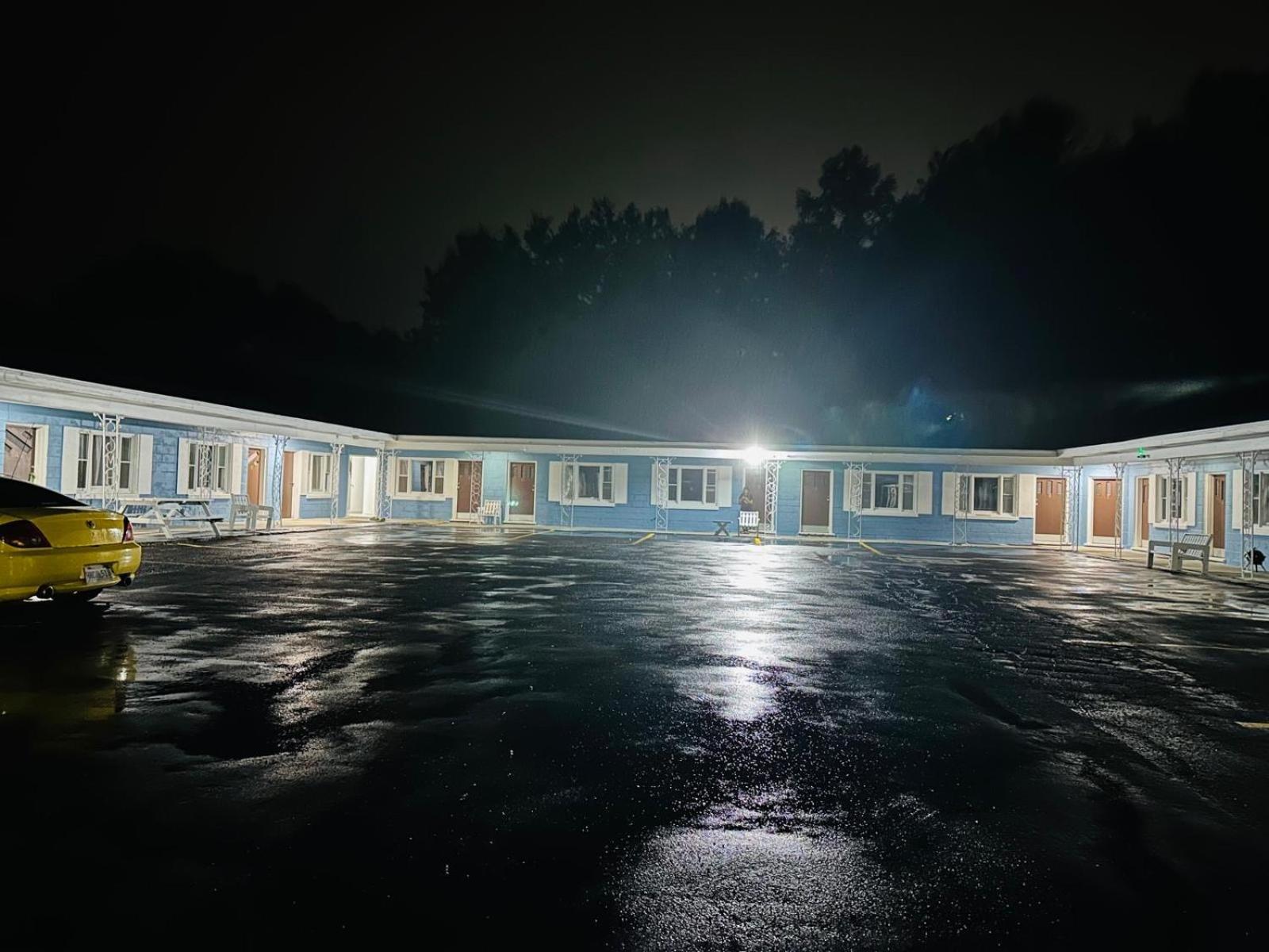 Stiles Motel Hill View Вудсток Экстерьер фото