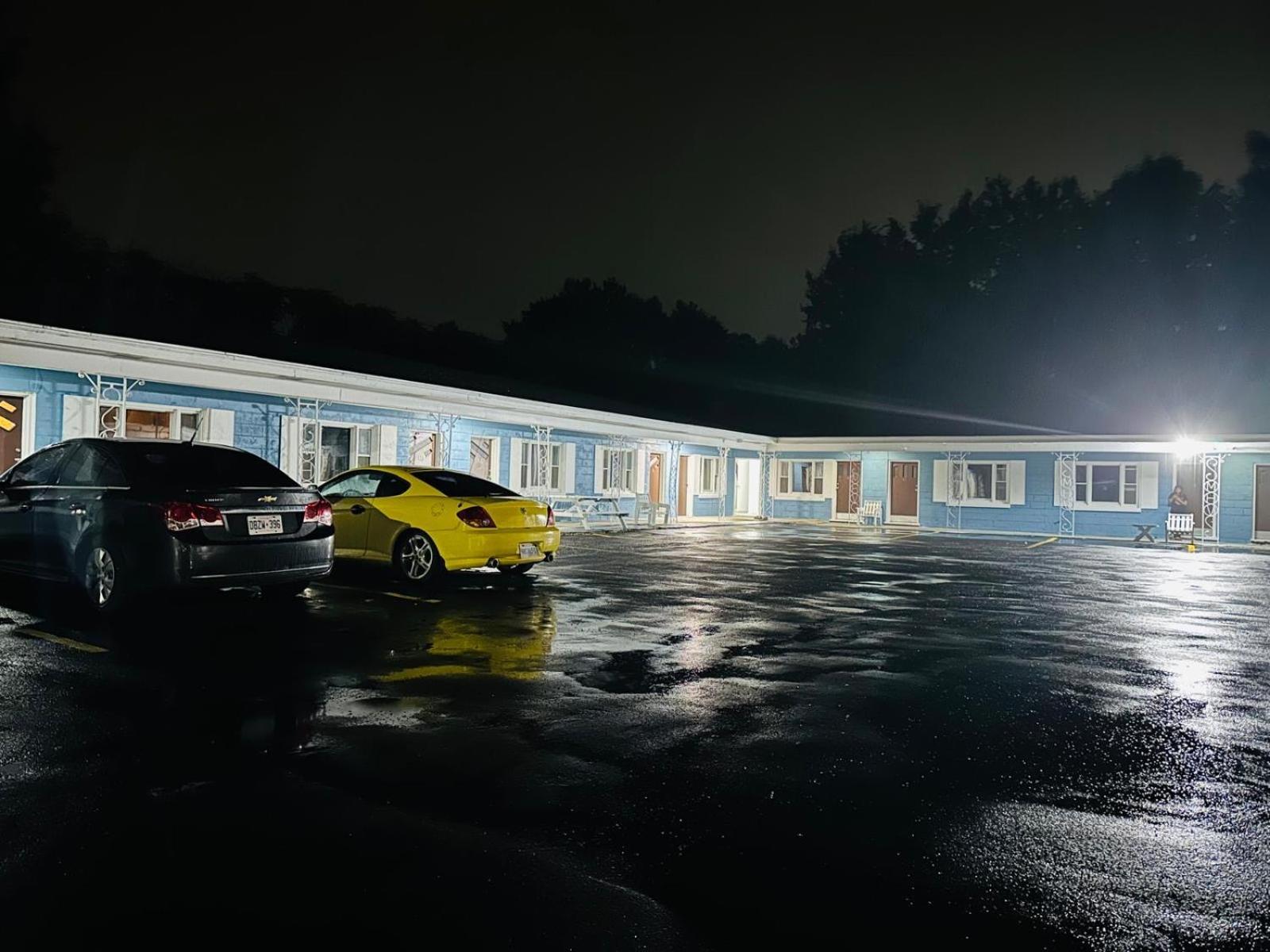 Stiles Motel Hill View Вудсток Экстерьер фото